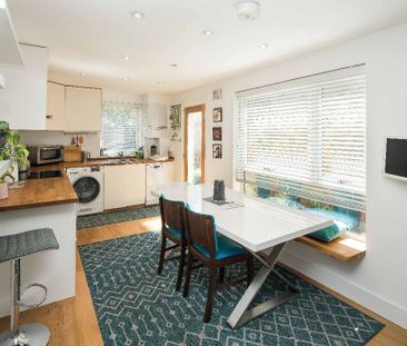 4 bedroom terraced house to rent - Photo 6