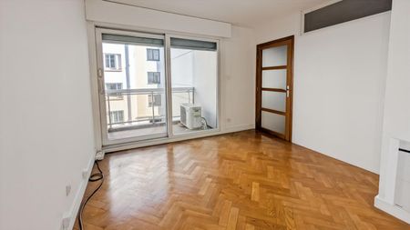 Location Appartement 2 pièces 61m² LYON 6ème - Photo 5