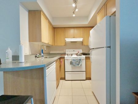 For Lease - 17 Barberry Place Unit# 1803, Toronto, Ontario - Photo 5