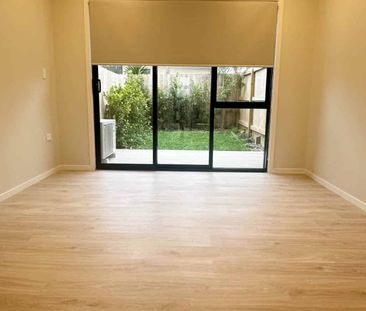 Much Loved Townhouse in Prime Peninsula Location - Photo 1