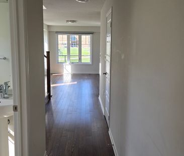 For Lease - 11 Armes Street, Hamilton, Ontario - Photo 1