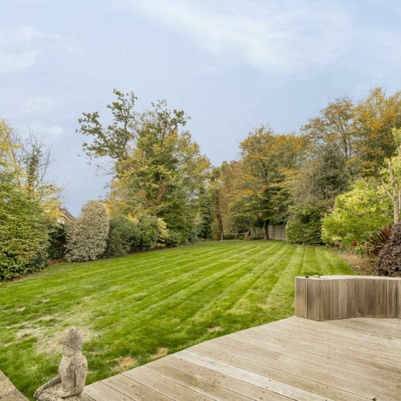 Parkgate Avenue, EN4, London - Photo 1