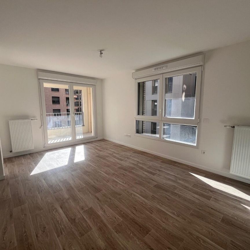 location Appartement T3 DE 69.9m² À BOBIGNY - Photo 1