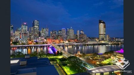 Best location in South Brisbane 4 minutes walk to city - Photo 2