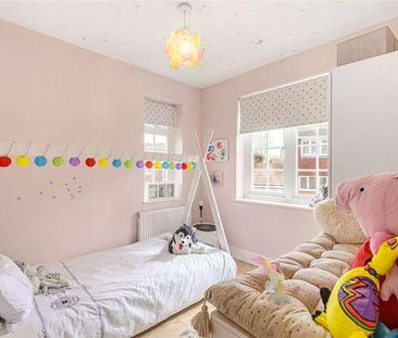 Foxglove Gardens, Guildford, GU4 - Photo 6