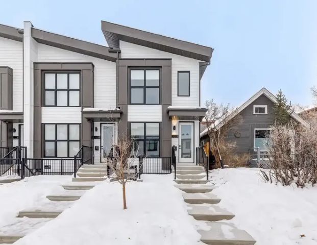 Quaint Tuxedo Park | 233 25 Avenue Northeast, Calgary - Photo 1