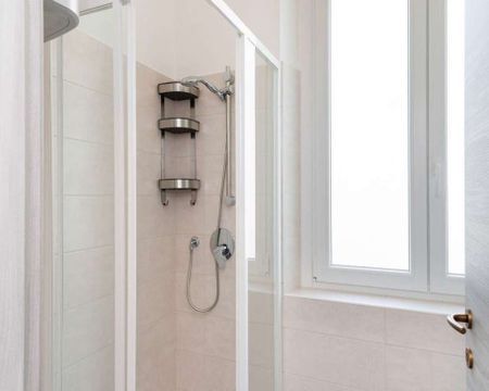 Via Macedonio Melloni, Milan, Lombardy 20129 - Photo 5