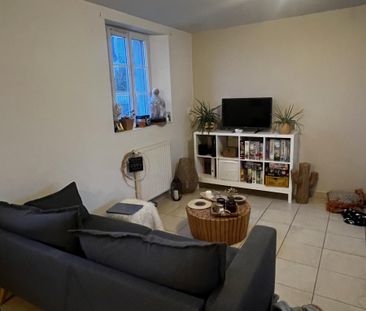 F2 CARPIQUET - Photo 1