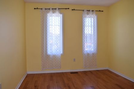 For Lease - 371 Ravineview Way, Oakville, Ontario - Photo 3