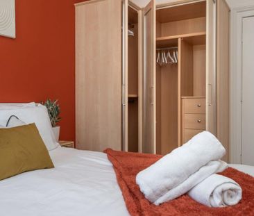 3 bedroom apartment to rent - Photo 4