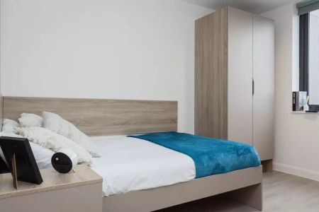 Silver En Suite (Lower Floors) - Photo 3