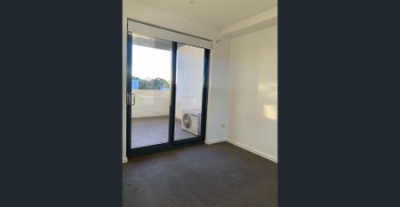 Modern TWO BEDROOM APARTMENT for rent in Waterloo! - Photo 2