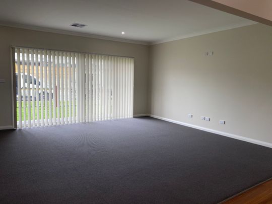 Large Family Home - Photo 1