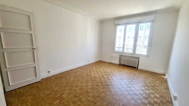 Location Appartement 5 pièces 116m² ORLEANS 45000 - Photo 1