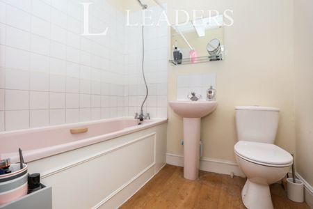 studio to rent Horniman Grange, 68 London Road, London, SE23 - Photo 3