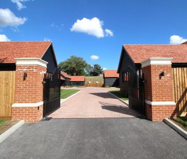 4 bedroom detached house to rent - Photo 1