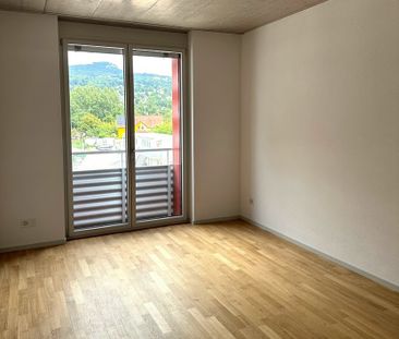 Moderne 4.5-Zimmer-Wohnung in neuem Terrassenhaus - Photo 5