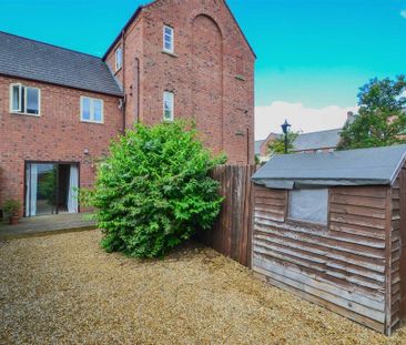 2 bedroom terraced house to rent - Photo 4