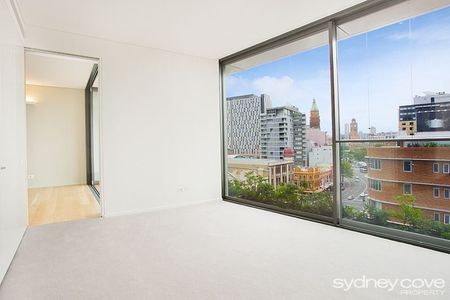 TWO BEDROOM APARTMENT IN SOUGHT AFTER DEVELOPMENT | Unfurnished - Photo 5