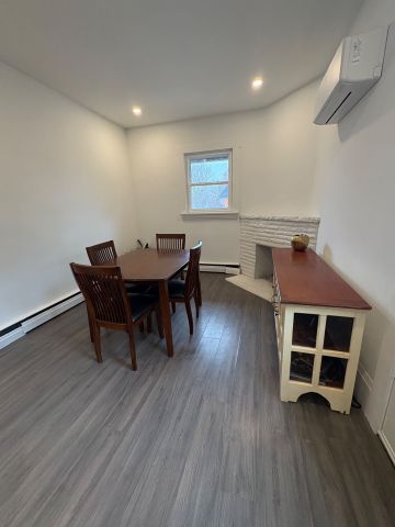 For Lease - 2177 Lakeshore Road Unit# Upper, Burlington, Ontario - Photo 2