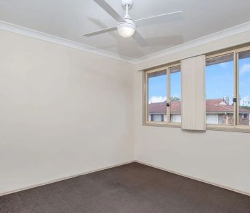 Modern 3-Bedroom Townhouse in Gated Boutique Complex - Photo 6