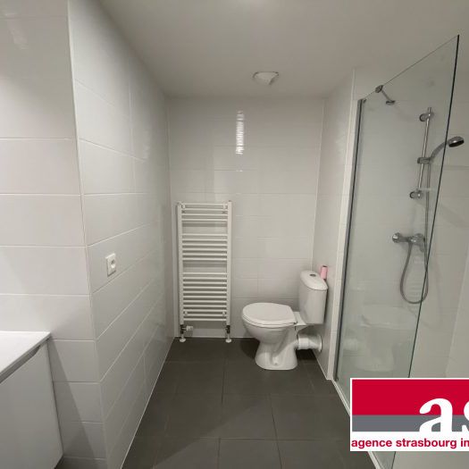 Studio récent avec balcon - Photo 1