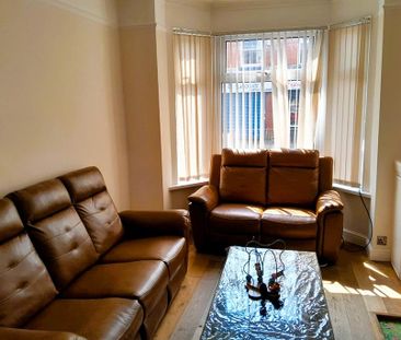 4 bedroom terraced house to rent - Photo 4