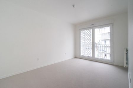 location Appartement T4 DE 84.7m² À CLICHY - Photo 2