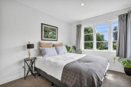 Renovated Cottage in Park-Side Location - Photo 5