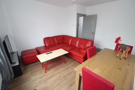 Marsh Lane, PRESTON PR1 8RT - Photo 2