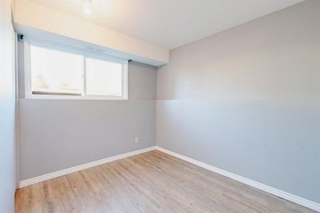 2 Bedroom Unit in Normandeau!! - Photo 4