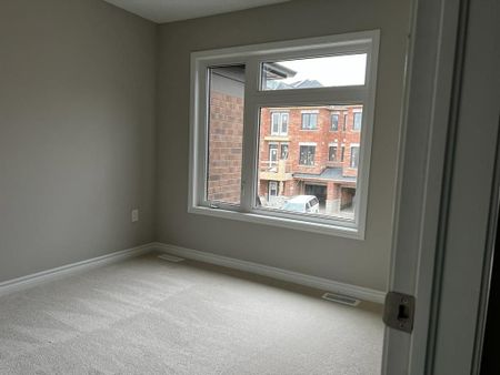 For Lease - 22 Keppel Circle, Brampton, Ontario - Photo 5