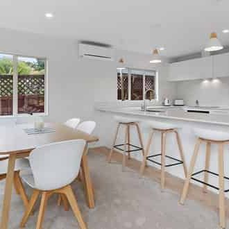 Waiake beach pad - Photo 1