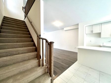 For Lease - 518 Hudson Crescent, Midland, Ontario - Photo 3