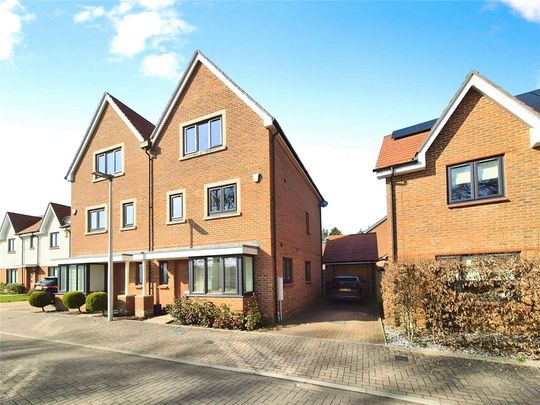 4 bedroom semi-detached house to rent - Photo 1