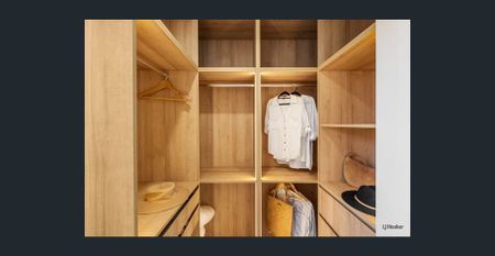 LUXURY THREE LEVEL TOWNHOUSE WITH OWN PRIVATE LIFT - WALK TO BEACH! - Photo 3