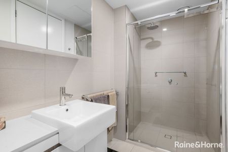 Brilliant Two Bedroom Apartment! - Photo 5