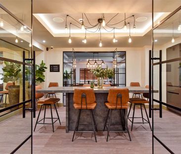 A modern one bedroom apartment in the much sought after Atrium buil... - Photo 3