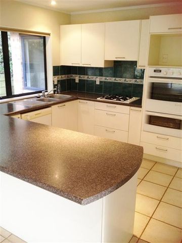 Recently refurbished, Quiet Home for Rent – Perfect for Families! - Photo 4