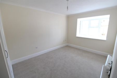 Market Street, Crewkerne - Photo 3