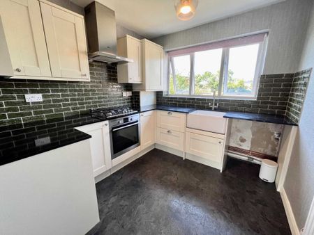 2 bed Maisonette for rent - Photo 4
