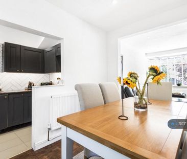 3 bedroom terraced house to rent - Photo 3