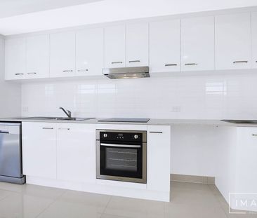 DON'T MISS OUT ON THIS BEAUTIFUL UNIT!! - Photo 3