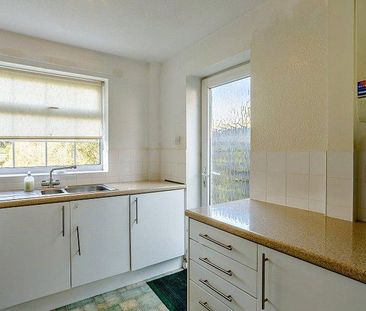 4 bedroom detached house to rent - Photo 4