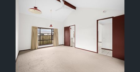 Charming Family Home - Photo 5