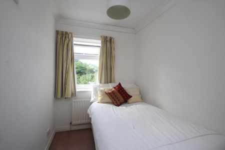 3 bedroom semi-detached house to rent - Photo 3