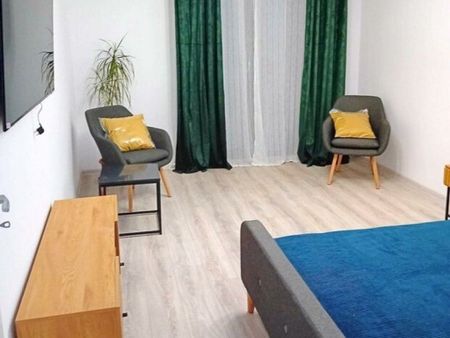 Apartament cu o camera, mobilat si utilat - bloc nou, Com... - Fotografie 2