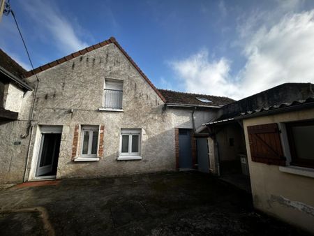 Location Maison 54m² CONTRES 41700 - Photo 2