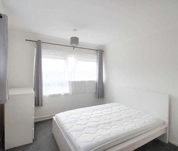 Beechwood Drive, Woodford Green, IG8 - Photo 3
