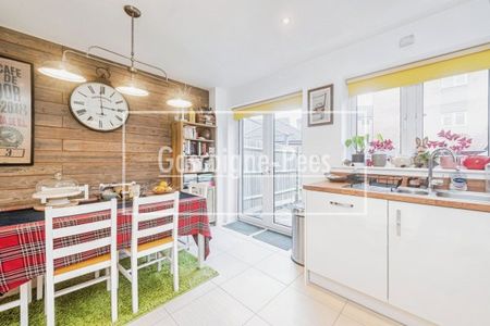 Blue Hut Way, Beggarwood, Basingstoke... - Photo 3